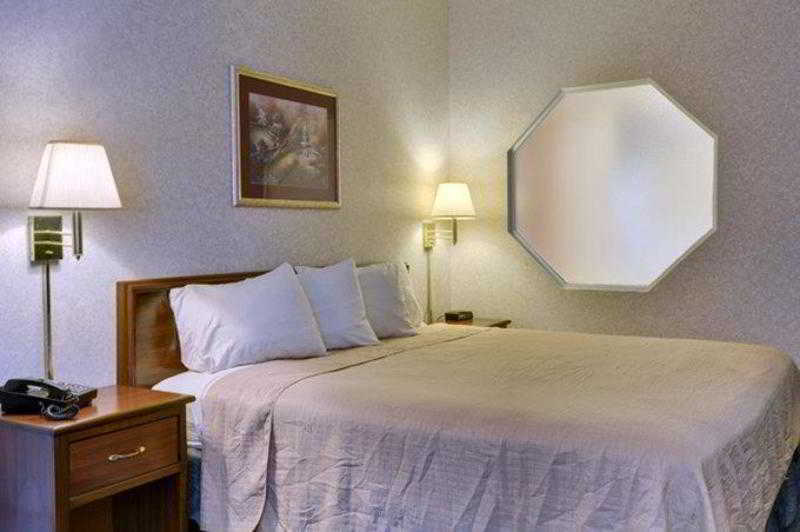 Best Western Plaza Hotel Saugatuck Exterior foto
